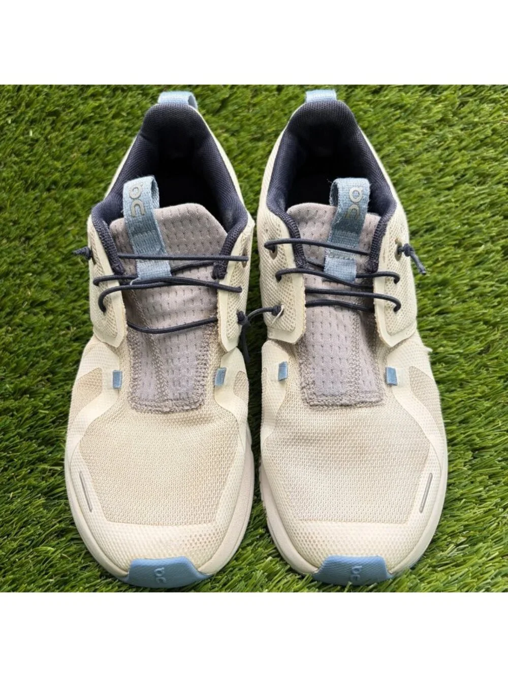 On Cloud Sky GS Boys Size 5Y White Blue Athletic Running Walking Shoes Sneakers